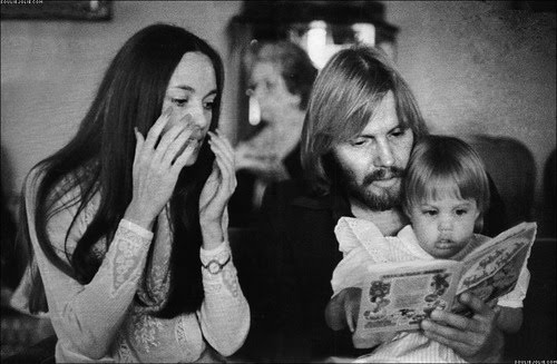 jon-voight-marcheline-bertrand-and-angelina-jolie-voight-no-pedra-enxuta-2
